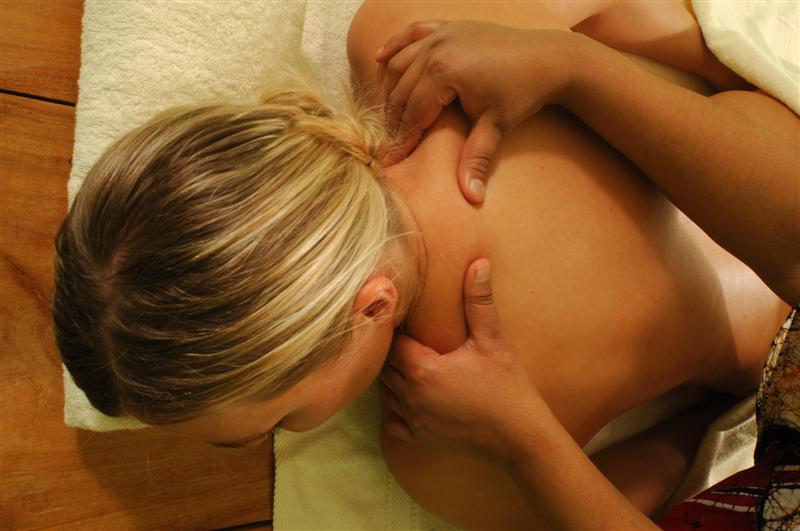 http://bodyworkstherapy.files.wordpress.com/2011/08/neck-massage.jpg